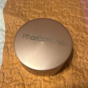 Pheromone Round Container